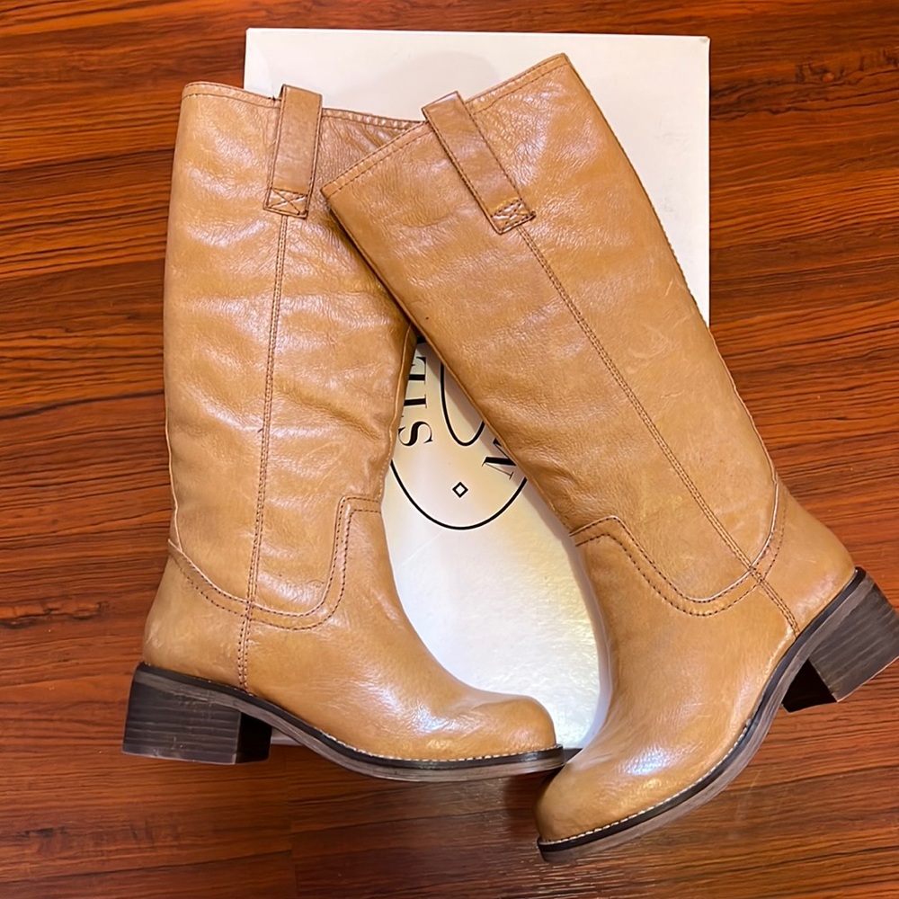 Steve Madden boots 5.5